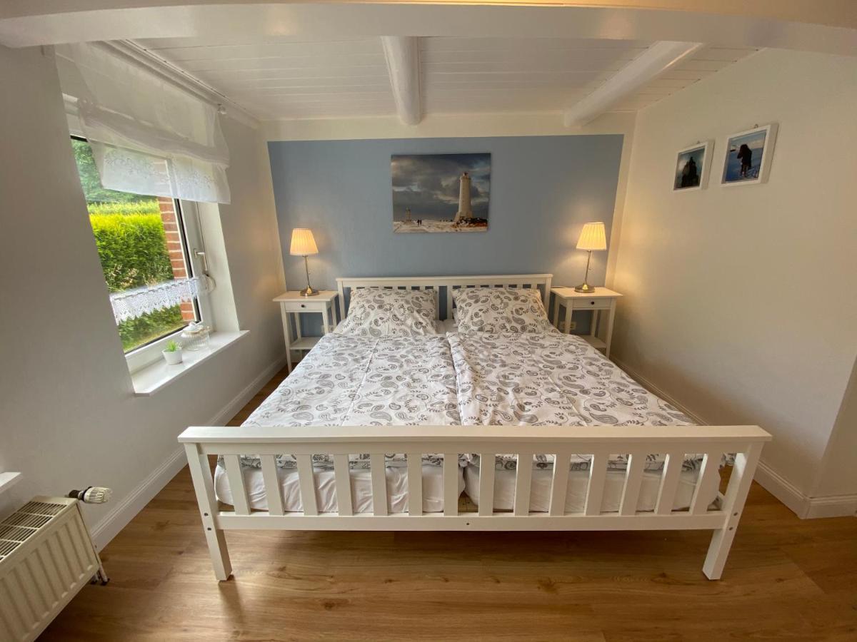 Ferienwohnung Alte Schmiede Schillig Esterno foto