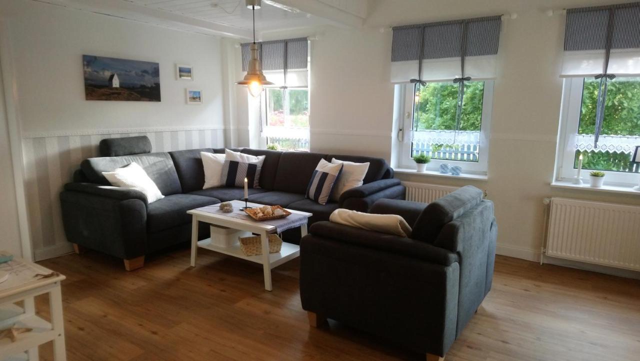Ferienwohnung Alte Schmiede Schillig Esterno foto